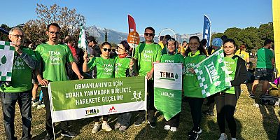 Antalya'da 52 ülkeden 9 bin 600 sporcunun katılımıyla düzenlenen 19. Uluslararası Runtalya Maratonu tamamlandı